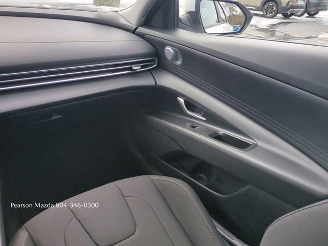 Used 2023 Hyundai Elantra Blue image 17