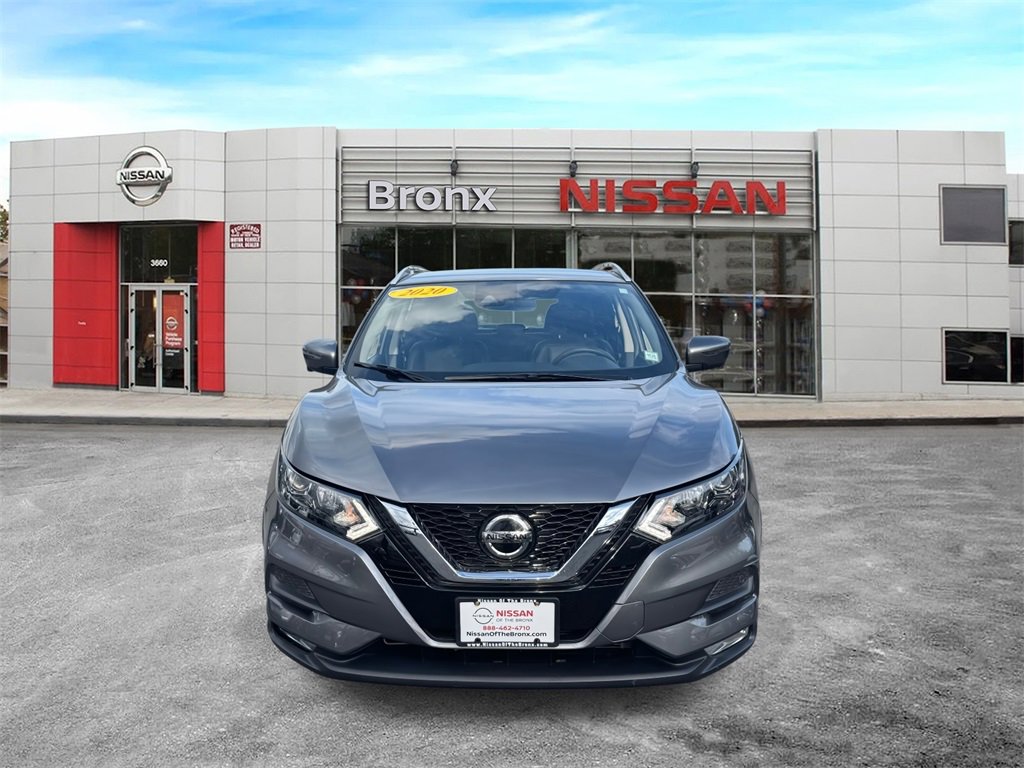 Used 2020 Nissan Rogue Sport SV w/ Technology Package image 2