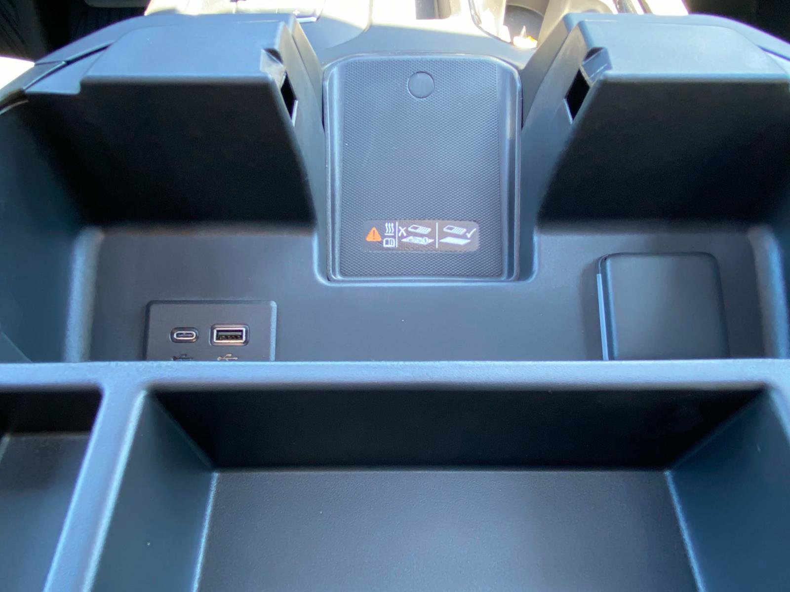 Used 2025 GMC Sierra 2500 AT4X w/ AT4X AEV Edition image 17