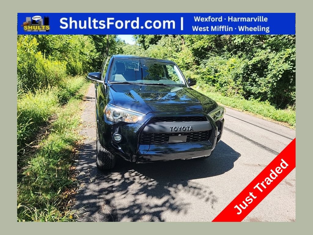 Used 2022 Toyota 4Runner SR5 Premium w/ Moonroof Package AWD/4WD image 1