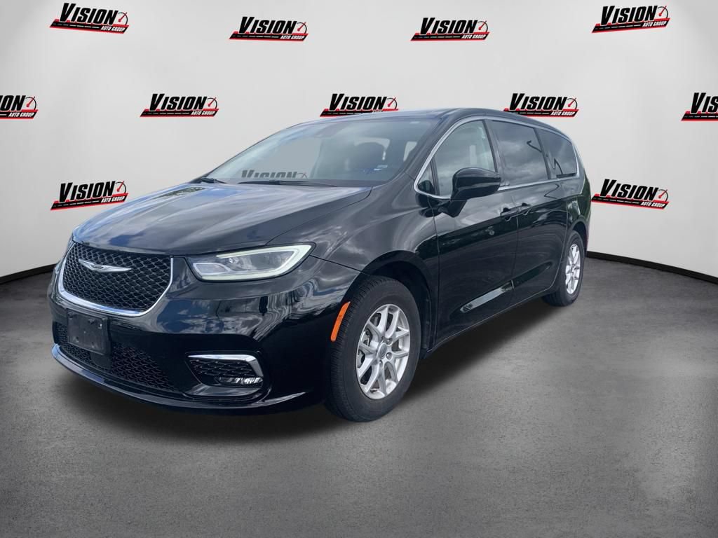 Used 2024 Chrysler Pacifica Touring-L FWD image 1
