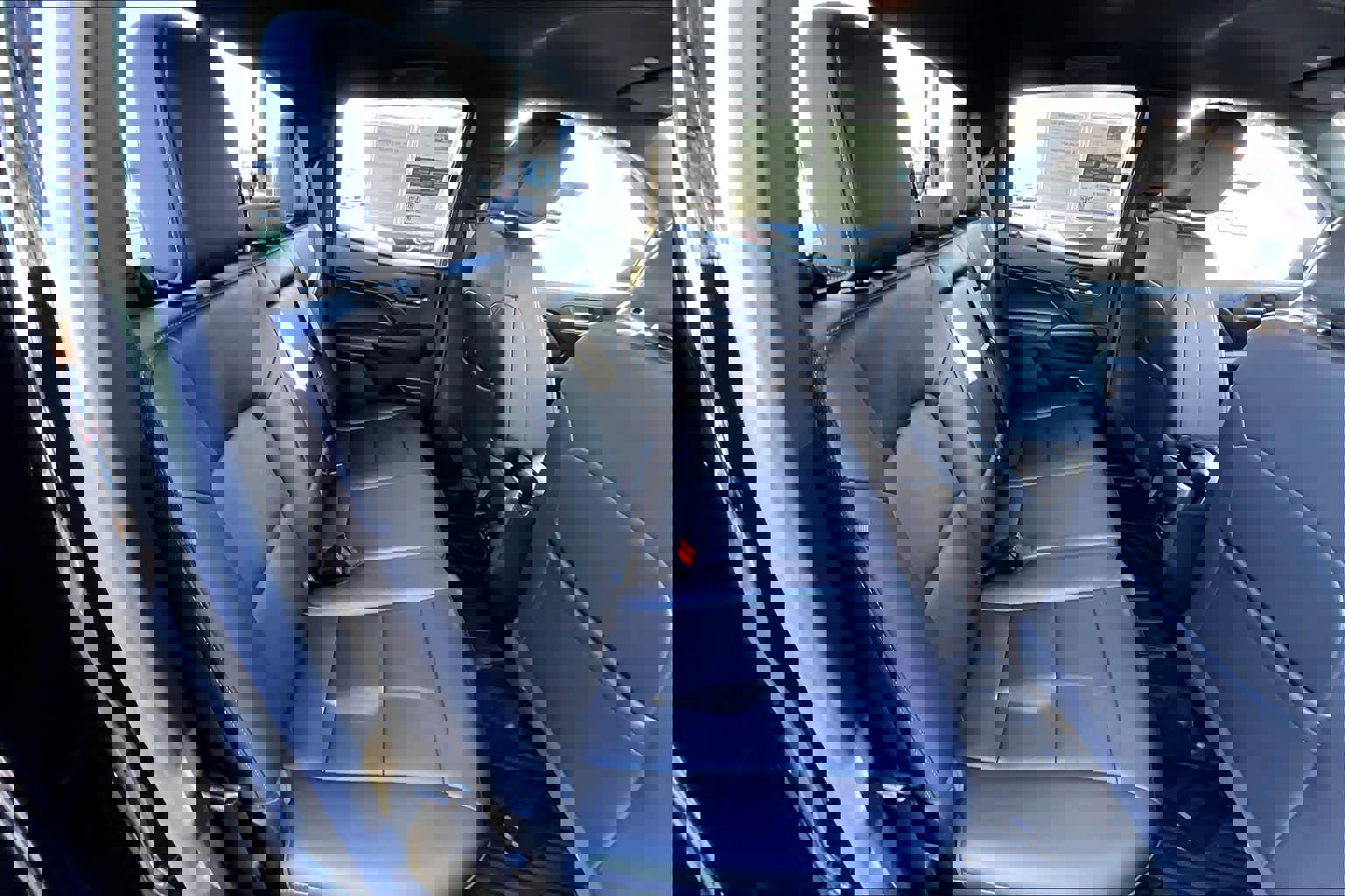 Used 2024 Chevrolet Colorado LT w/ LT Convenience Package III image 17