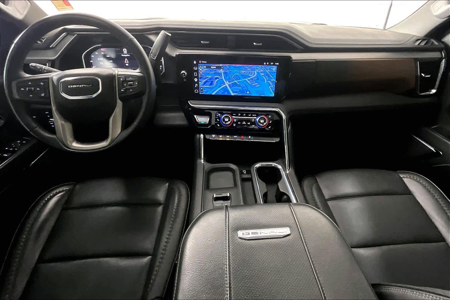 Used 2024 GMC Sierra 3500 Denali w/ Denali Reserve Package AWD/4WD image 15