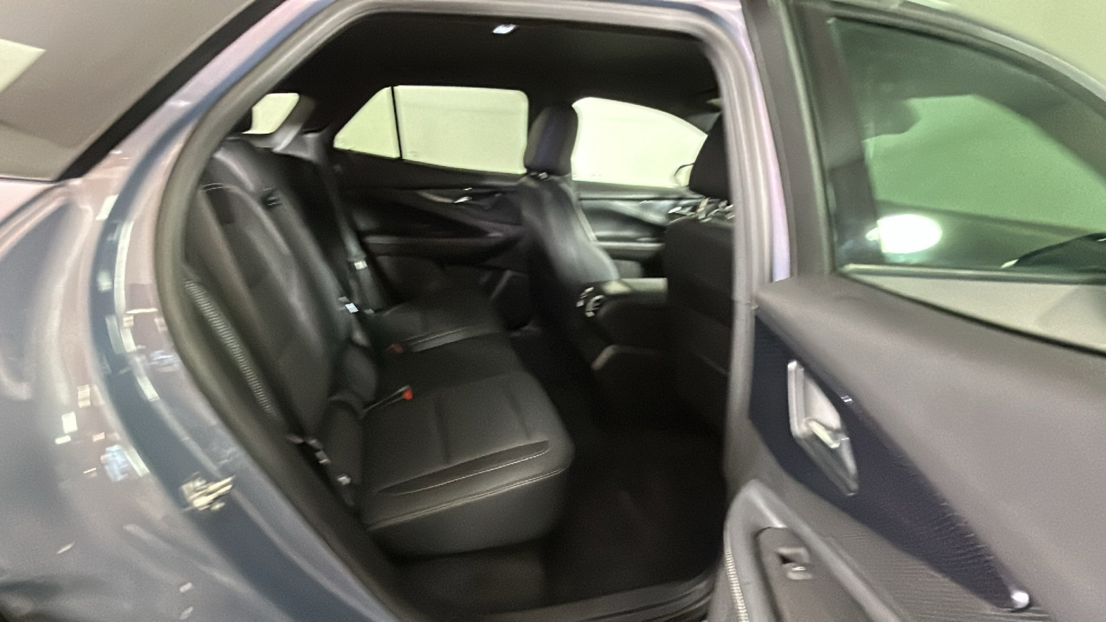 Used 2024 Chevrolet Blazer EV LT AWD/4WD image 37