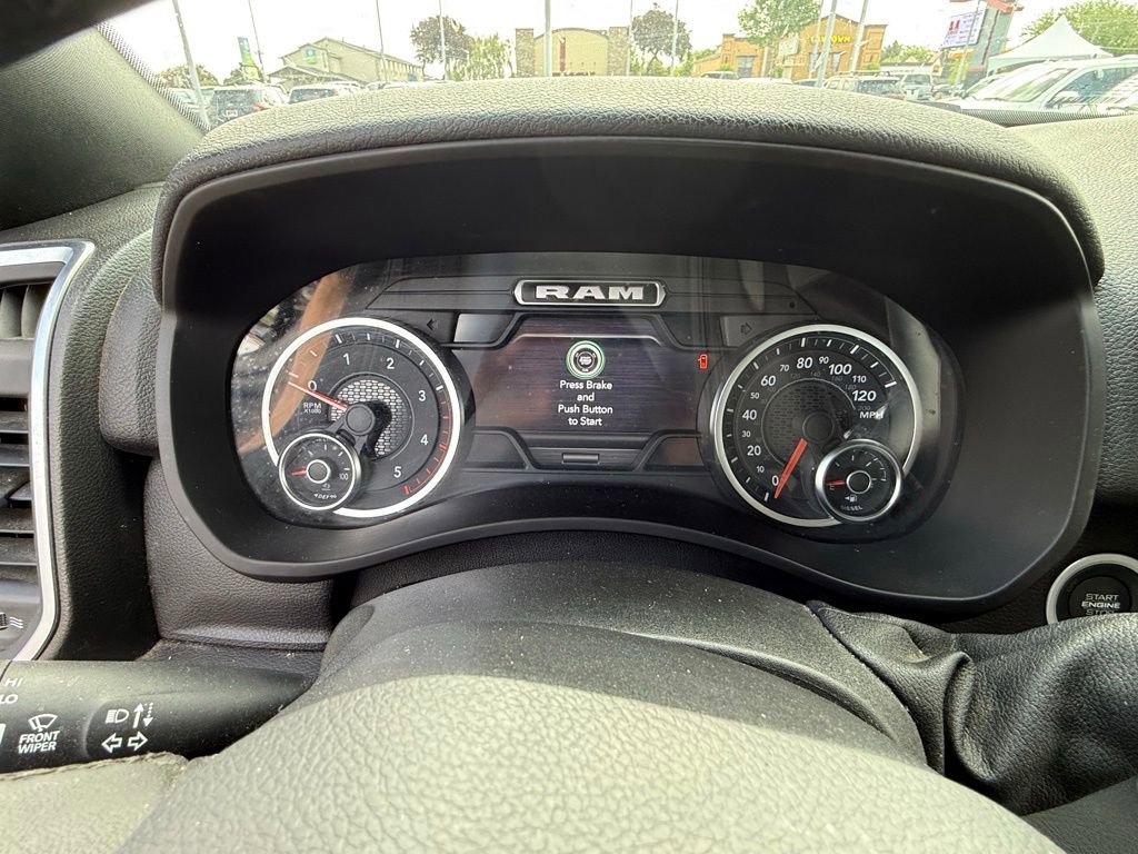 Used 2025 RAM 3500 Big Horn AWD/4WD image 19