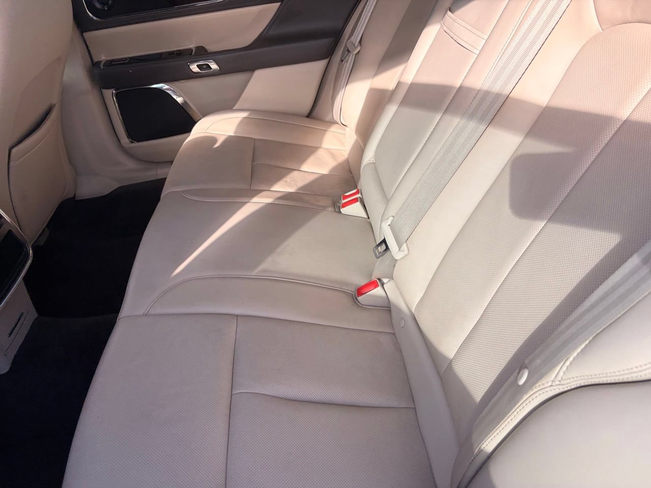 Used 2017 Lincoln Continental Select FWD image 18