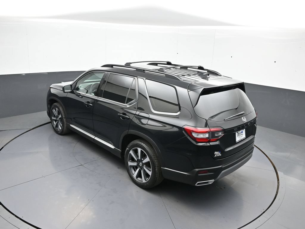 Certified 2025 Honda Pilot Touring image 43