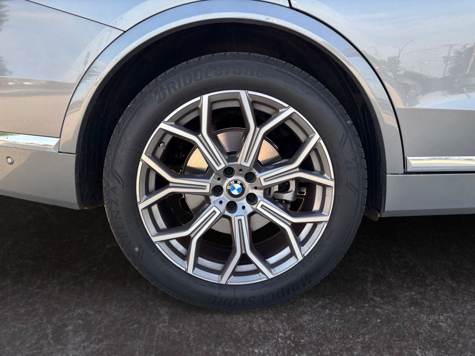 Used 2024 BMW X7 xDrive40i AWD/4WD image 27