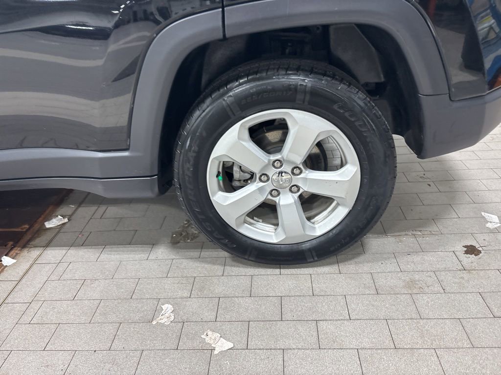 Used 2020 Jeep Compass Latitude w/ Cold Weather Group image 18