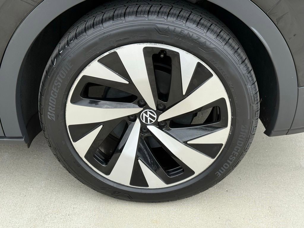 Certified 2021 Volkswagen ID.4 Pro S w/ Gradient Package RWD image 9