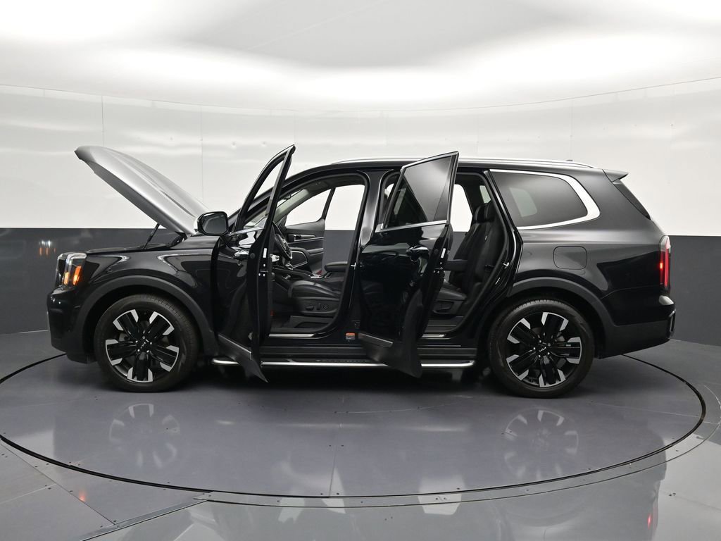 Used 2024 Kia Telluride SX w/ Towing Package FWD image 41