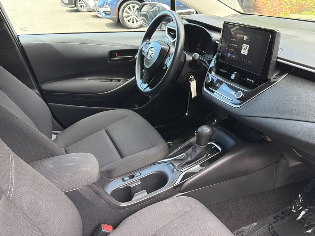 Used 2026 Toyota Corolla LE FWD image 10