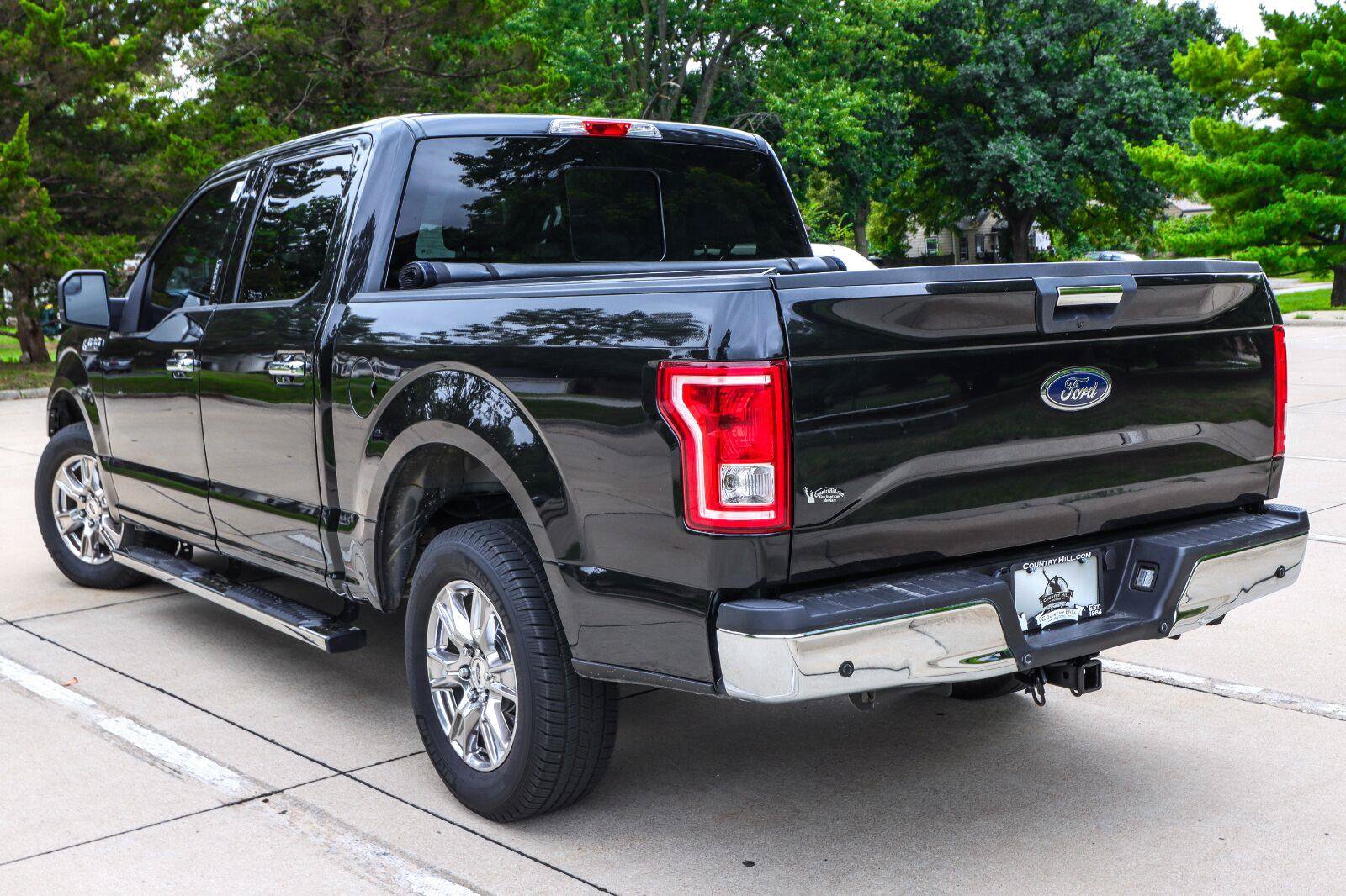 Used 2015 Ford F150 XLT w/ Equipment Group 302A Luxury RWD image 13