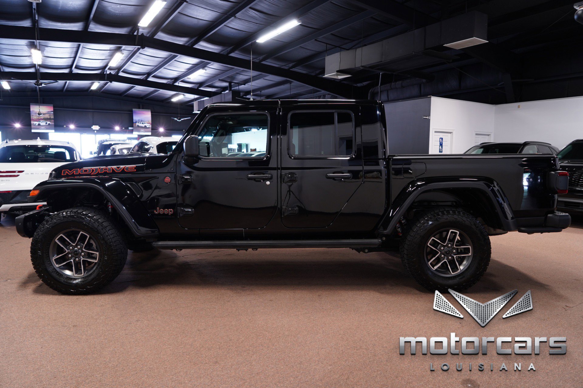 Used 2024 Jeep Gladiator Mojave AWD/4WD image 5