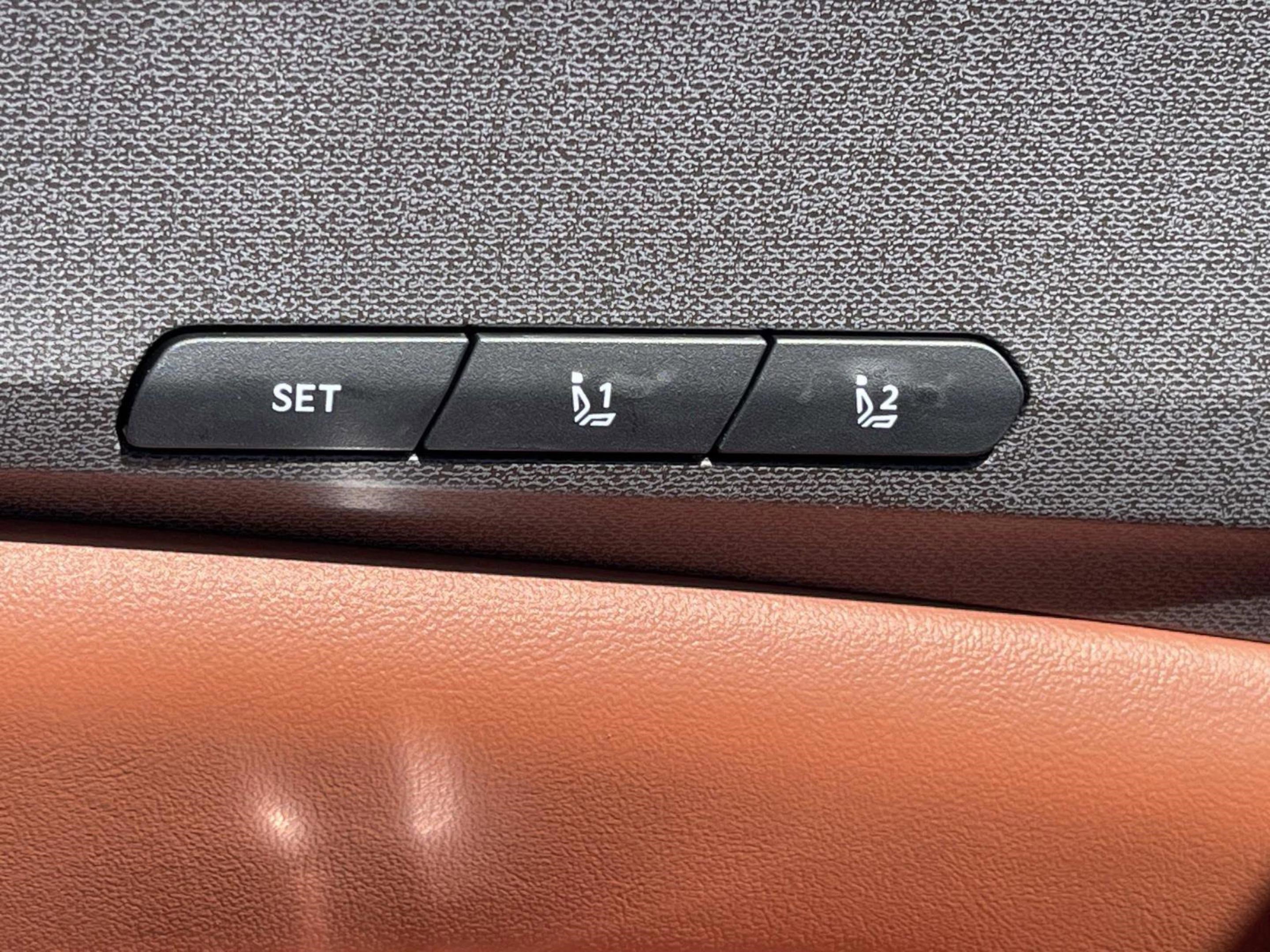 New 2026 Kia Carnival SX image 18