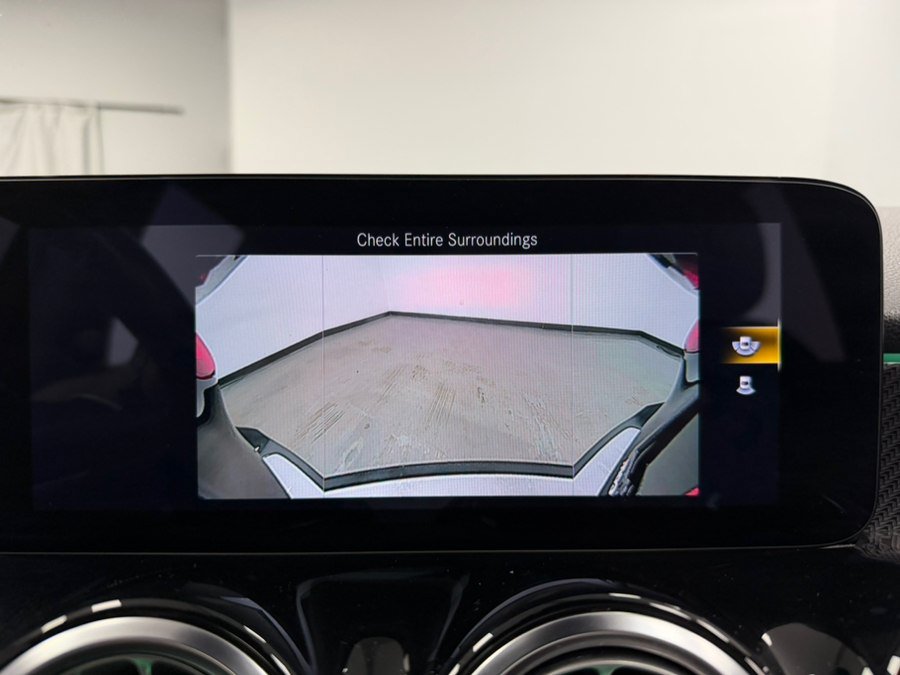 Used 2022 Mercedes-Benz GLB 35 AMG 4MATIC image 56