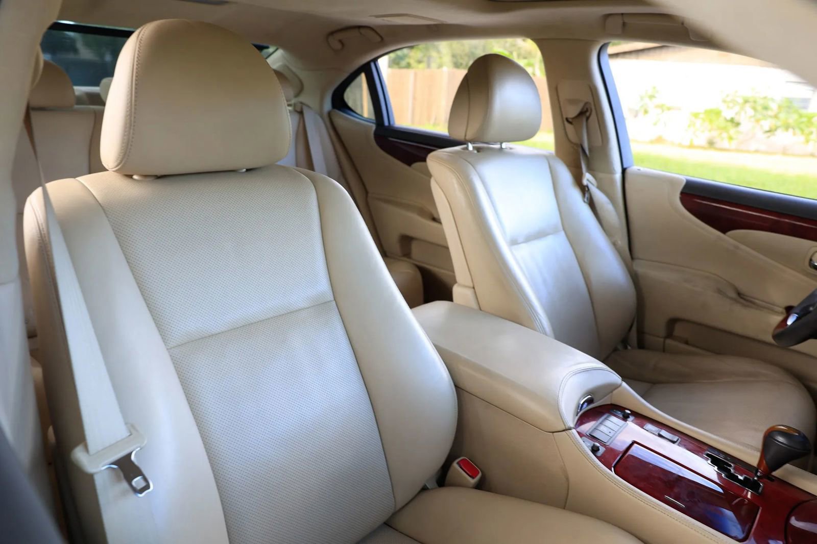 Used 2012 Lexus LS 460 L image 19
