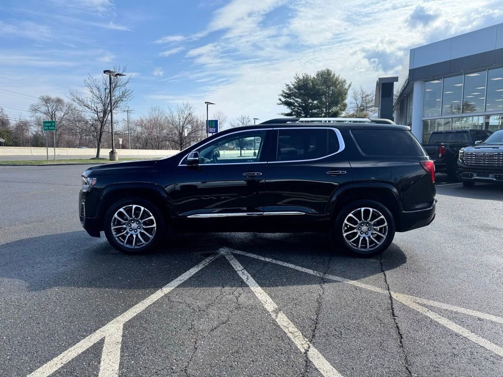 Certified 2023 GMC Acadia Denali w/ Denali Ultimate Package AWD/4WD image 2