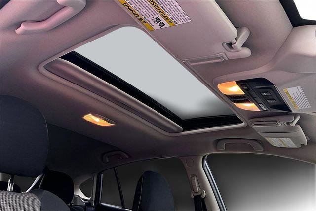 Used 2022 Subaru Crosstrek 2.0i Premium w/ Moonroof Package image 27