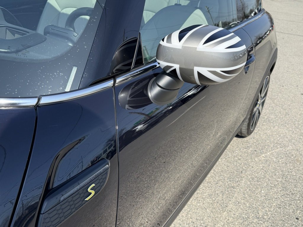 Used 2022 MINI Cooper SE image 5