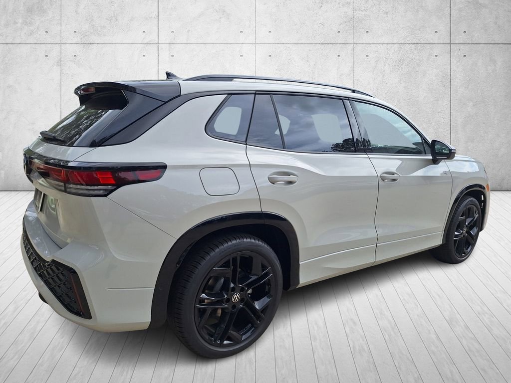 New 2026 Volkswagen Tiguan SE R-Line image 5
