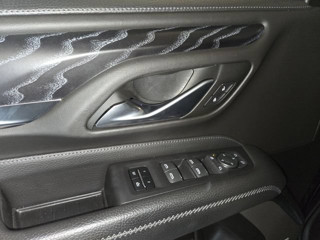Used 2022 GMC Yukon XL Denali AWD/4WD image 13