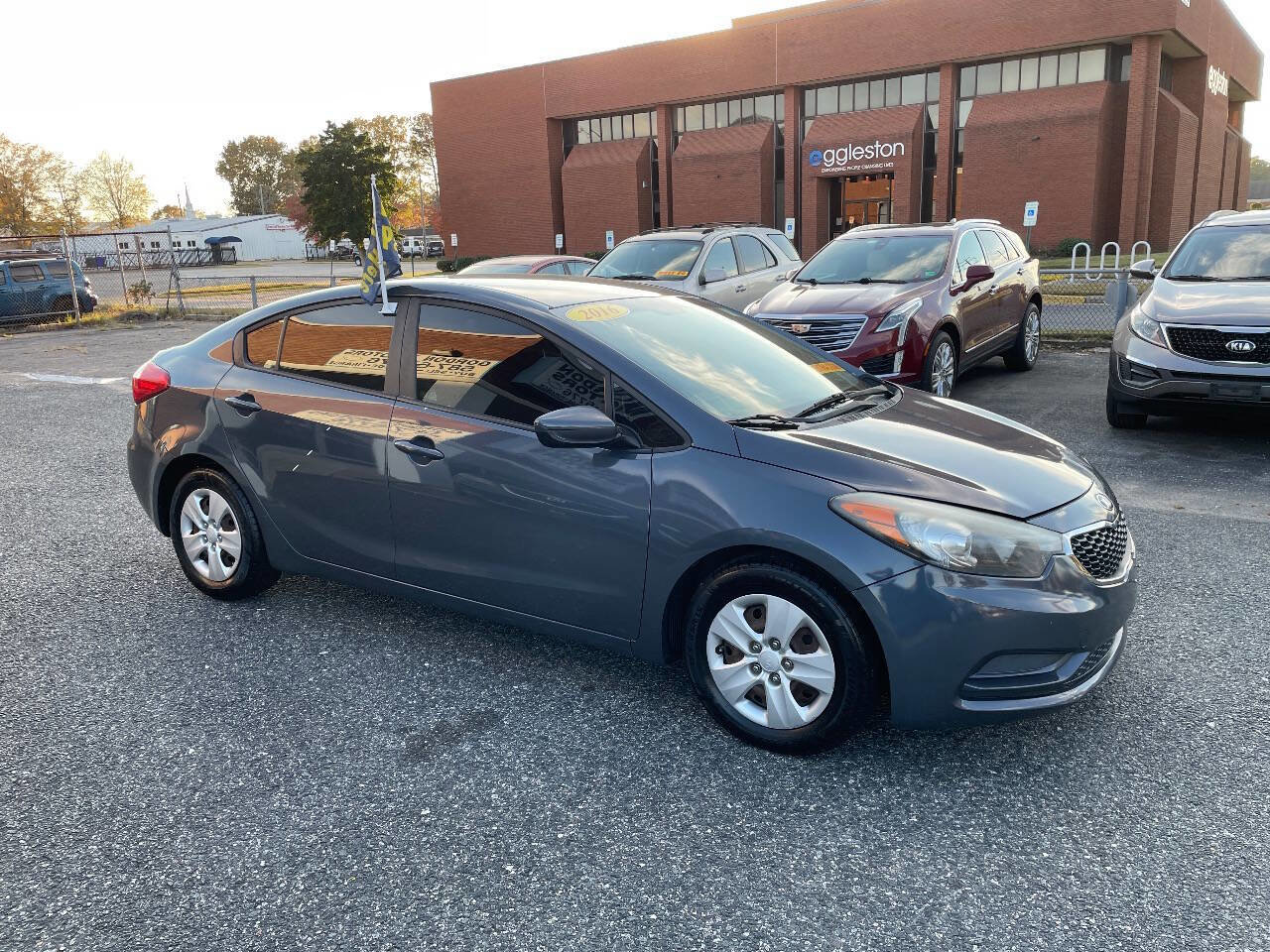 Used 2016 Kia Forte LX image 10