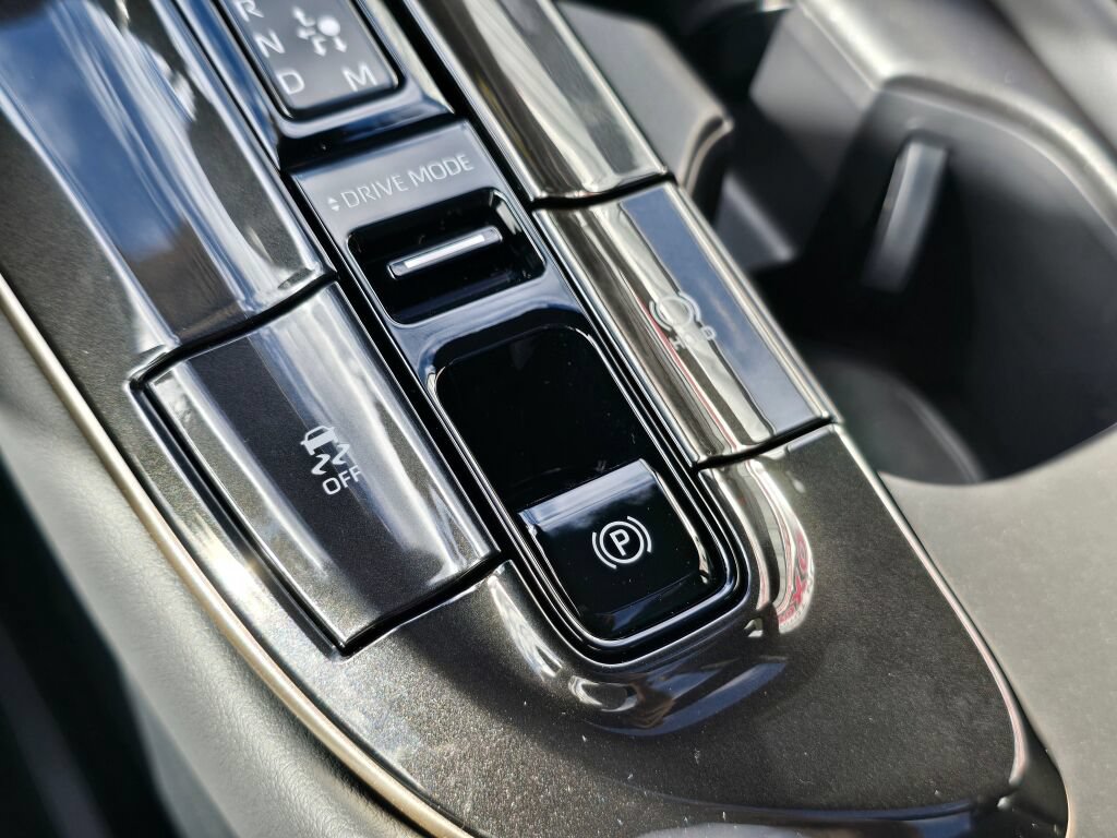 New 2026 Toyota Crown Platinum AWD/4WD image 28