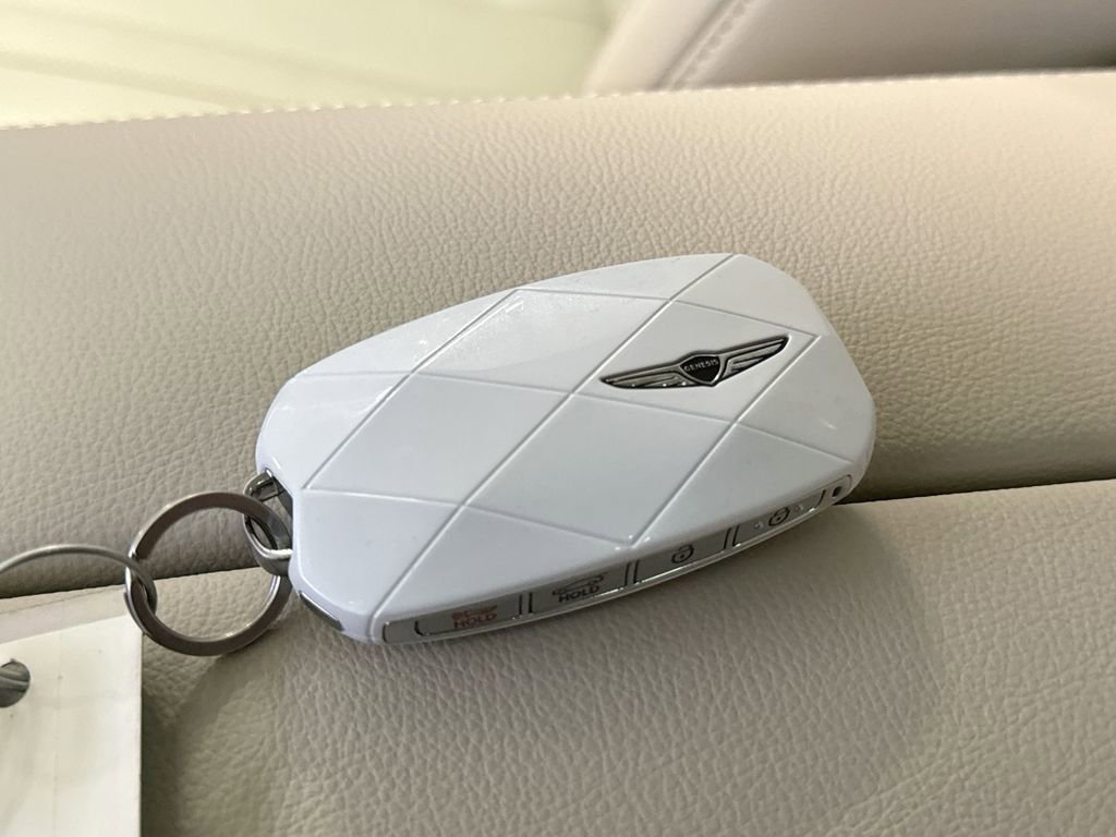 Used 2025 Genesis GV80 2.5T Advanced image 32