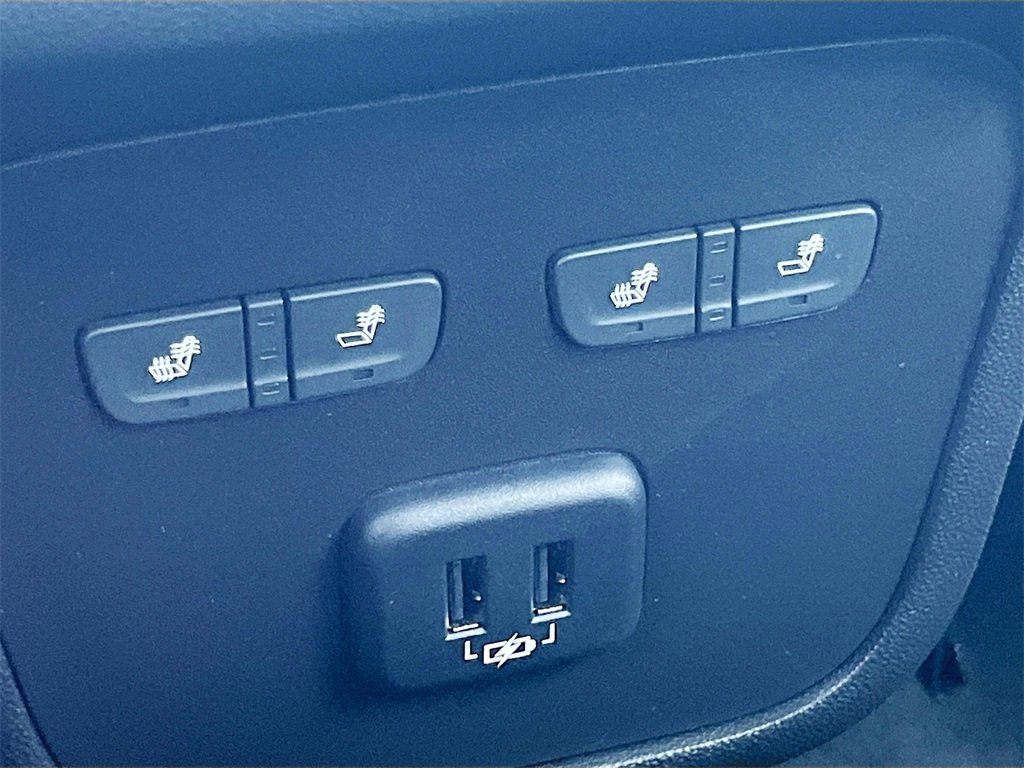 Used 2024 GMC Terrain Denali w/ Denali Premium Package image 27