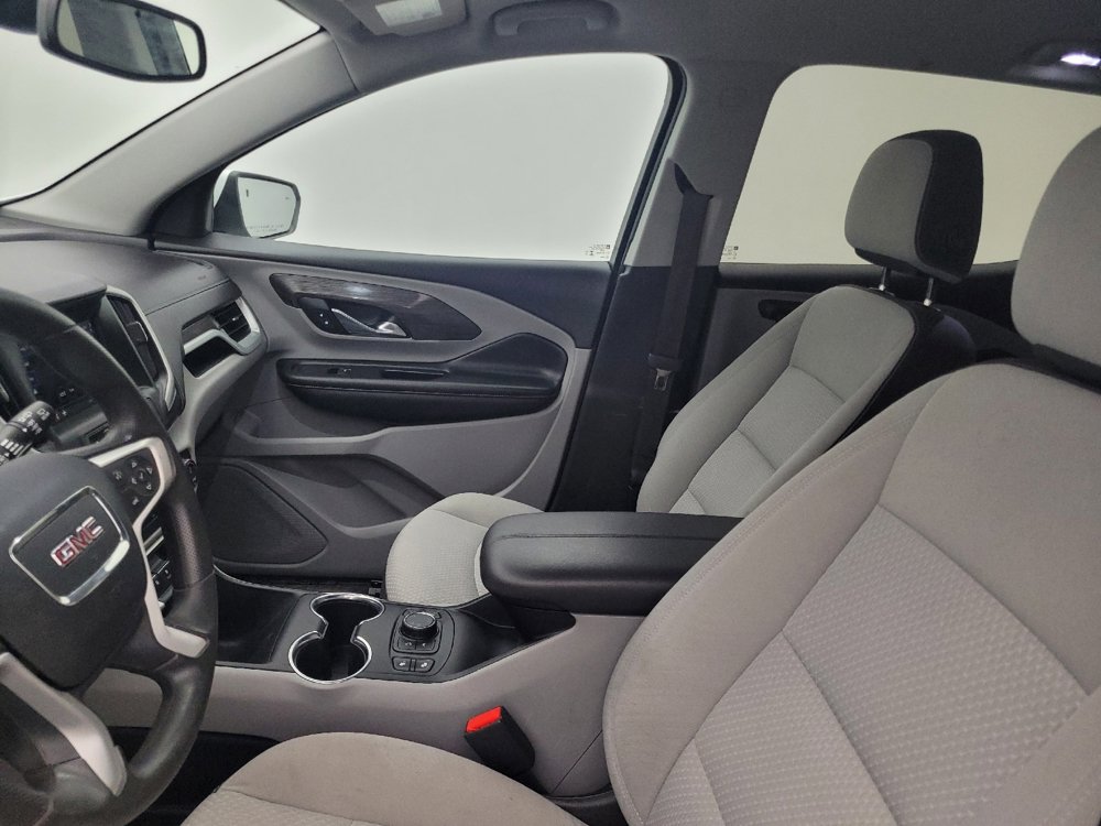 Used 2023 GMC Terrain SLE w/ Driver Convenience Package image 17