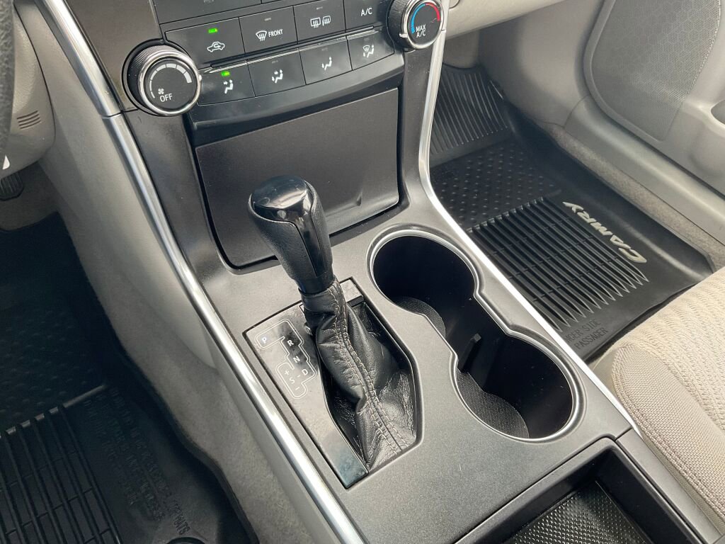 Used 2017 Toyota Camry LE image 22