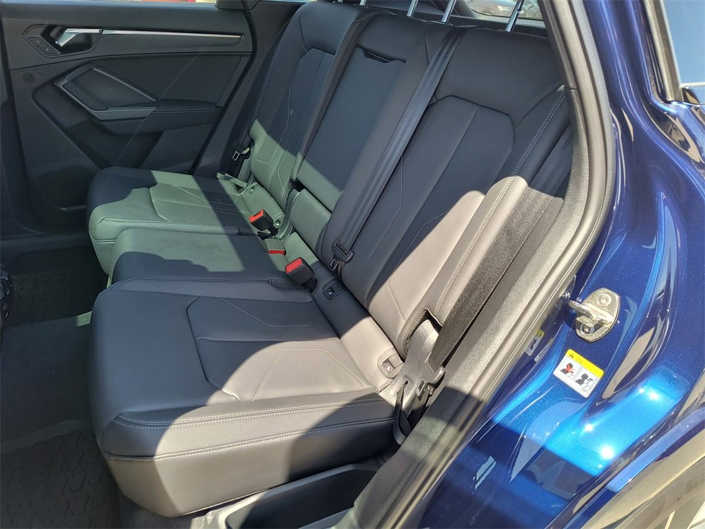 New 2025 Audi Q3 2.0T Premium image 15