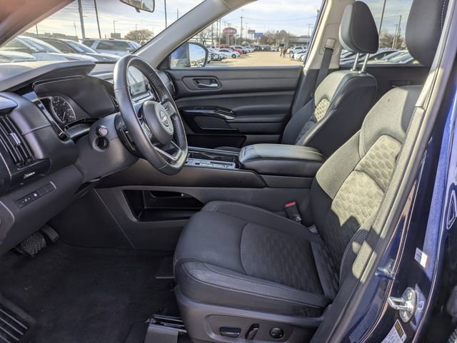 Used 2022 Nissan Pathfinder SV w/ SV Black Package image 26