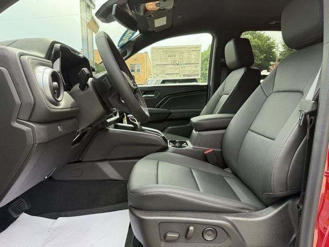 New 2025 Chevrolet Colorado LT w/ LT Convenience Package image 8