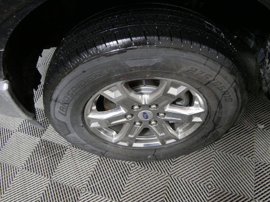 Used 2023 Ford F150 XLT w/ XTR Package image 9