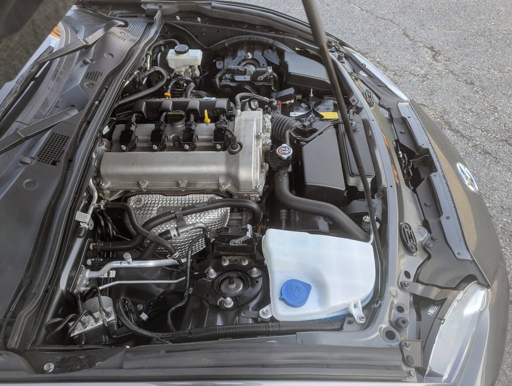 Used 2021 MAZDA MX-5 Miata RF Club RWD image 38