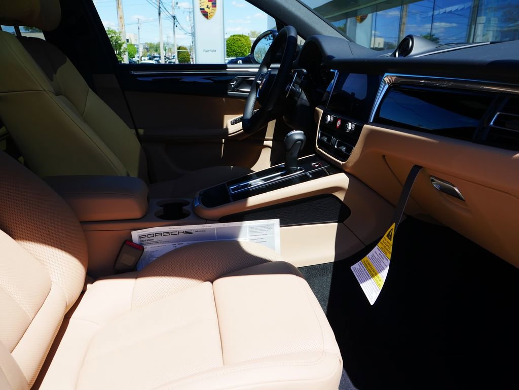 New 2026 Porsche Macan AWD/4WD image 14