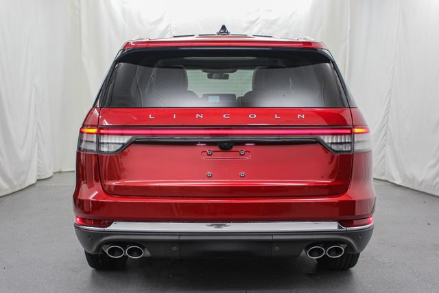Used 2025 Lincoln Aviator AWD image 6