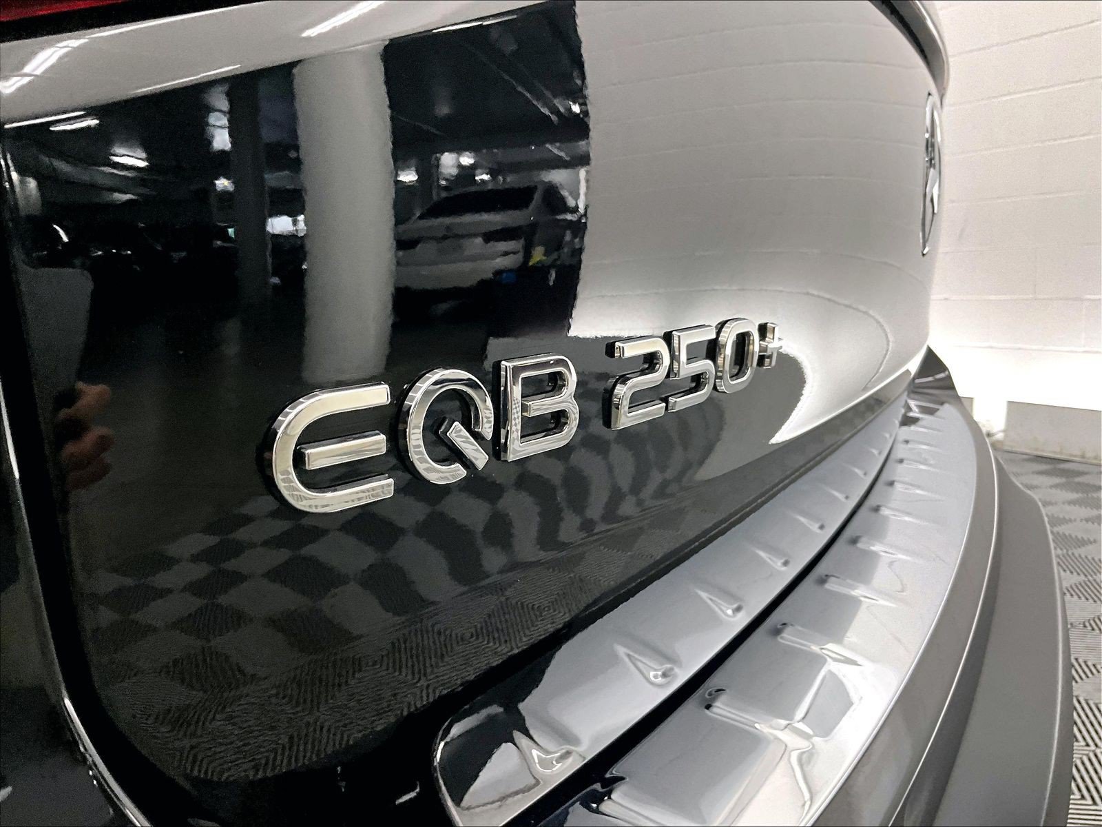 Certified 2024 Mercedes-Benz EQB 250+ image 7
