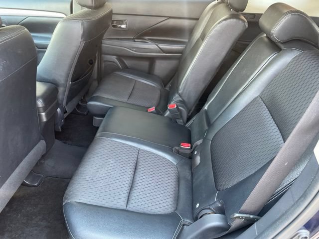 Used 2015 Mitsubishi Outlander SE FWD image 52