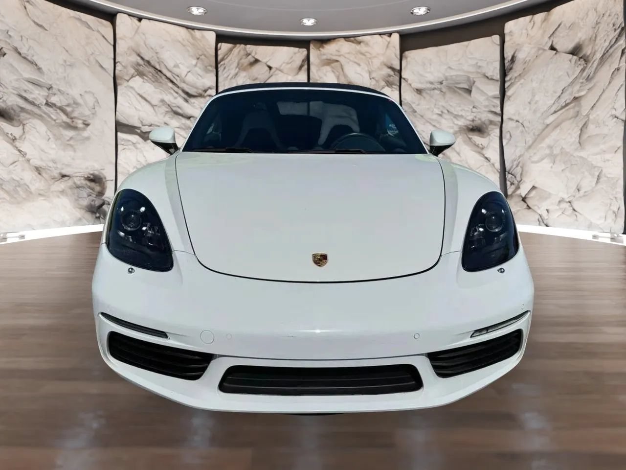 Used 2020 Porsche 718 Boxster RWD image 4