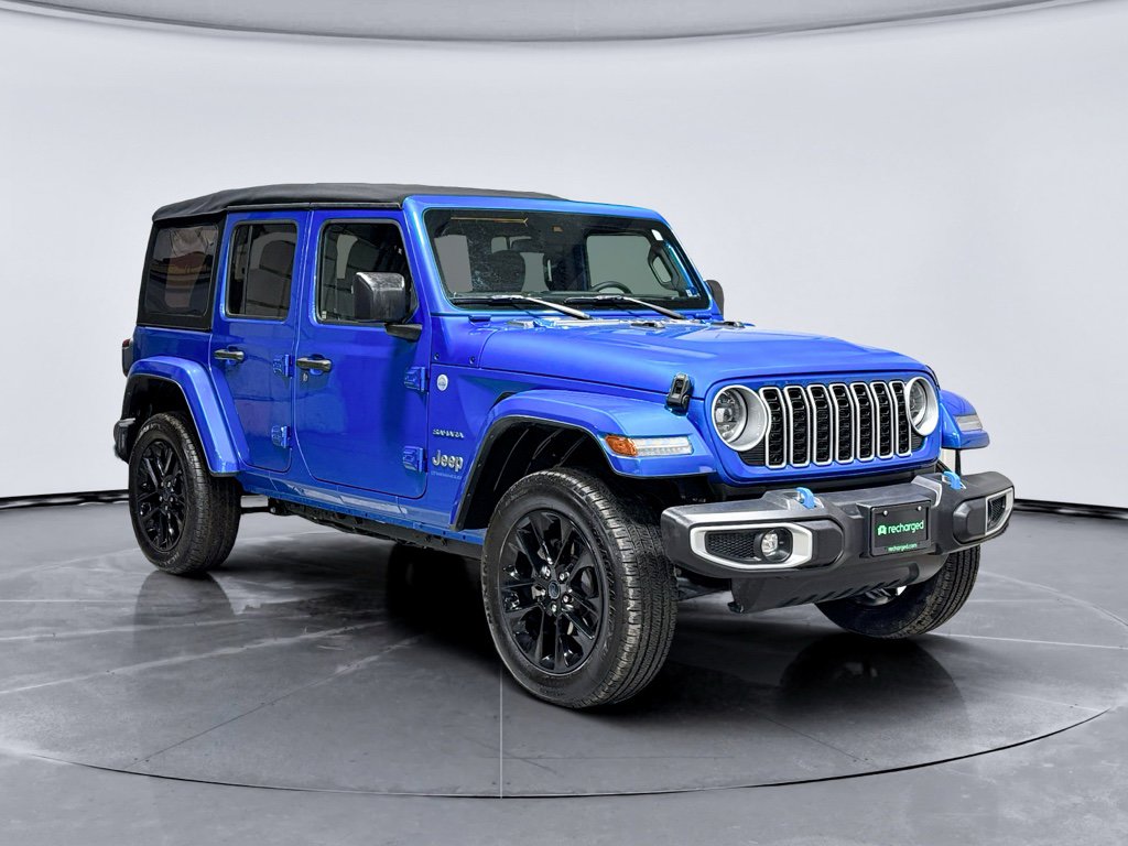 Used 2024 Jeep Wrangler Sahara image 4