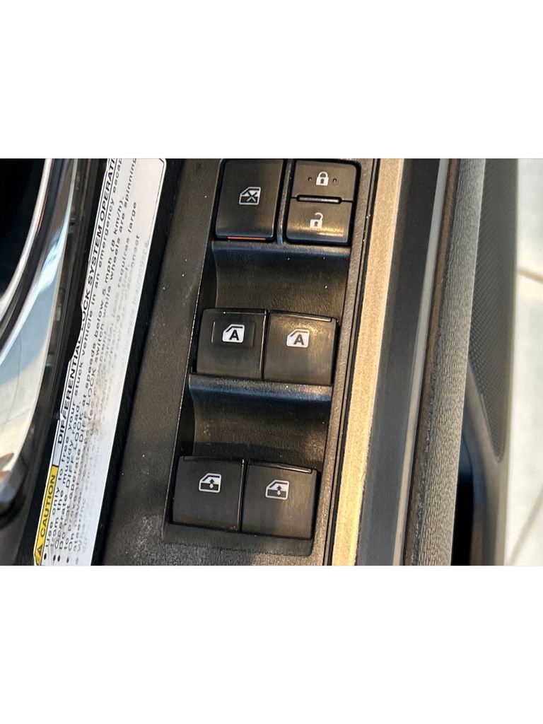 Used 2016 Toyota Tacoma TRD Off-Road image 36