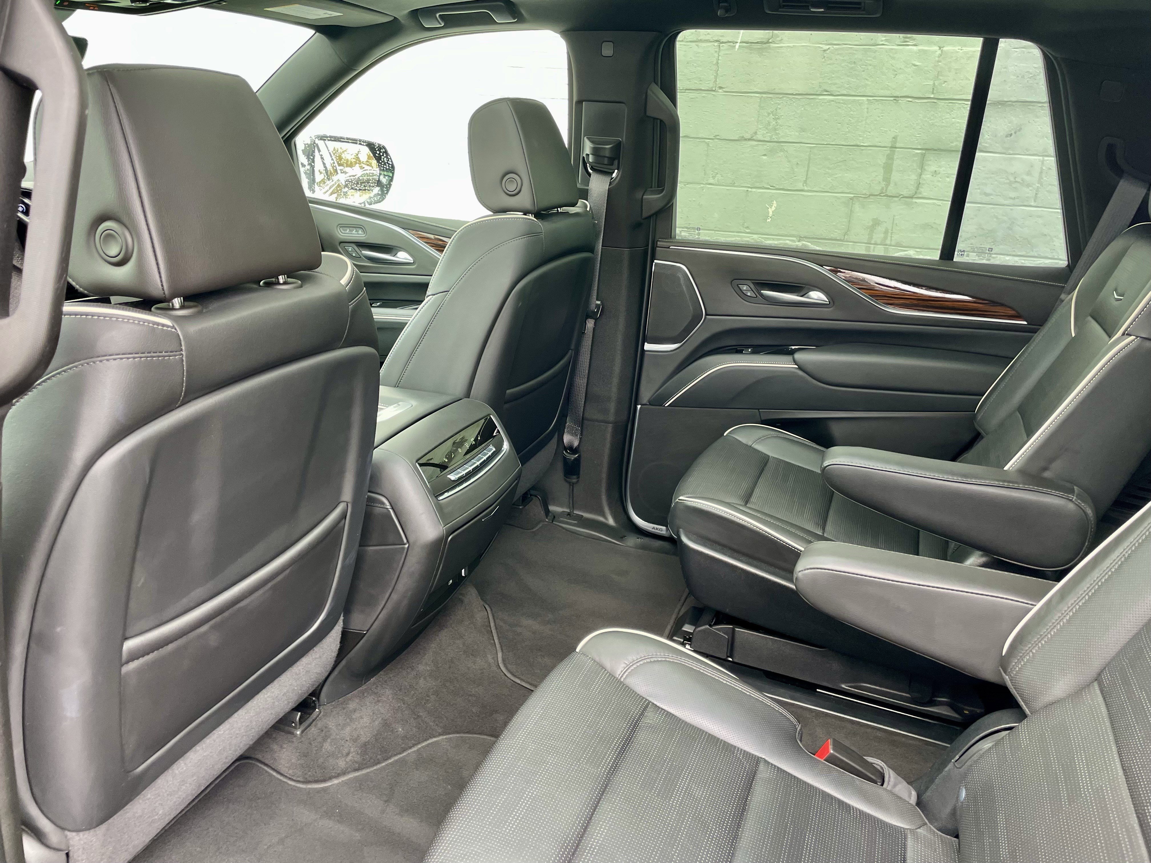 Used 2023 Cadillac Escalade Premium Luxury image 30