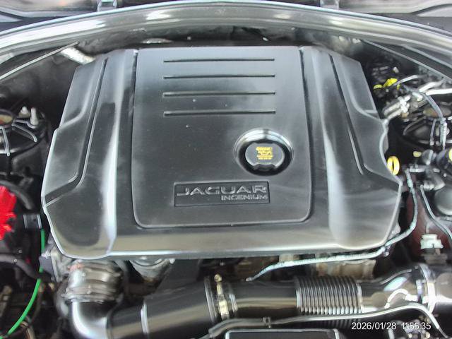 Used 2018 Jaguar F-PACE Premium AWD/4WD image 9