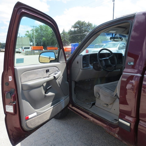 Used 2000 Chevrolet Silverado 1500 LS w/ Off-Road Chassis Pkg image 26