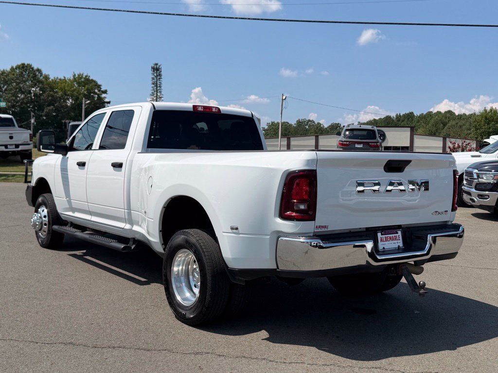 Used 2025 RAM 3500 Tradesman w/ Chrome Appearance Group AWD/4WD image 6