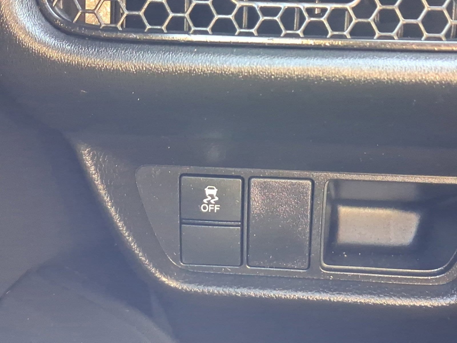 Used 2023 Honda HR-V LX image 26