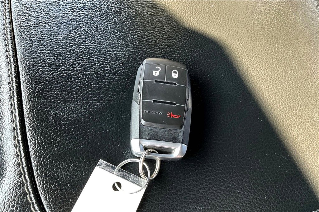 Used 2024 RAM 2500 Big Horn w/ Safety Group image 11